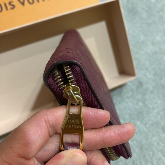 Louis Vuitton Empreinte Wallet 💜 - Picture 2 of 11